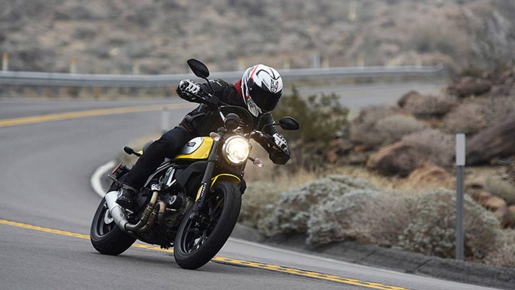 Tips for Teaching a Novice to Ride a Motorcycle